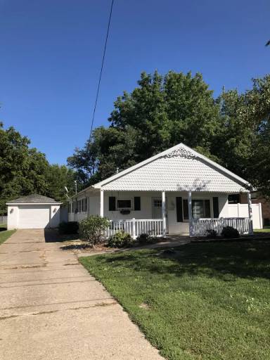 Main picture of 116 Oak St