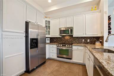 Main picture of 8437 NW 38th St