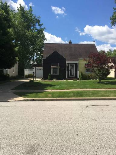 Main picture of 416 Adams Ave