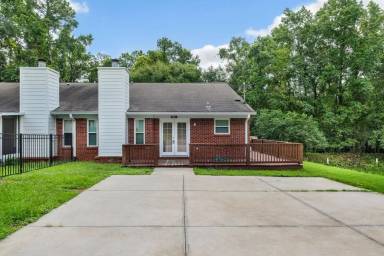 Main picture of 2801 Misty Garden Cir