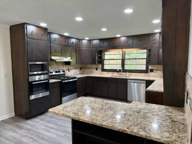Main picture of 5786 Landrum Rd