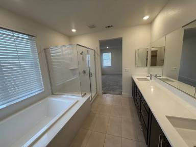 Main picture of 2585 Luna Ave