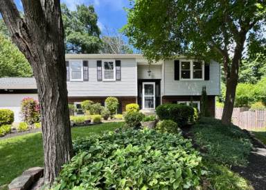 Main picture of 1601 Jubilation Ct