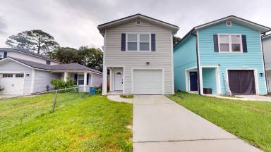 Main picture of 8602 Eaton Ave