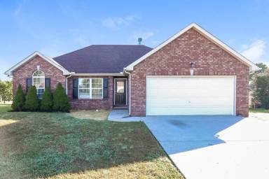 Main picture of 323 Buttonwood Dr