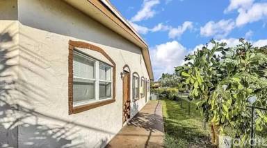 Main picture of 4050 Woodside Dr