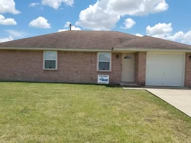 Main picture of 2506 Caprice Dr