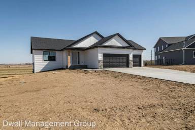 Main picture of 332 Spring Day Ct NE
