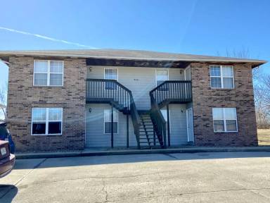 Main picture of 706 Cedar Dr