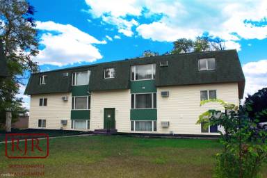 Main picture of 1706 E Main St