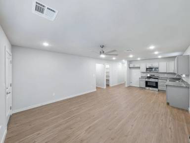 Main picture of 6502 NW Kathleen St