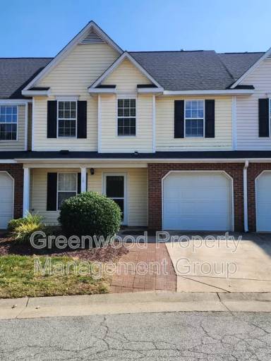 Main picture of 19 Cambridge Oak Cir