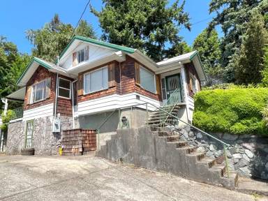 Main picture of 2219 SE 70th Ave
