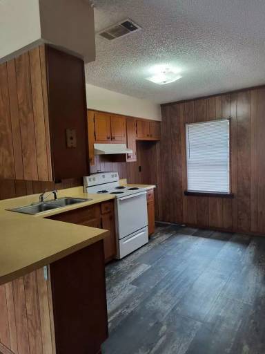 Main picture of 2604 W 24th Ave