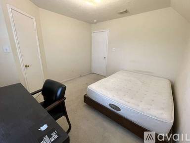 Main picture of 1527 Francis St