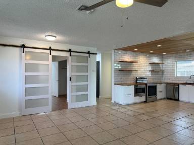 Main picture of 1709 Shadow Mountain Pl