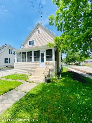 Main picture of 391 4th St