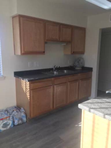 Main picture of 437 California St SE