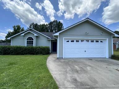 Main picture of 167 Huntington Dr