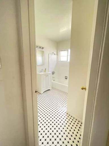 Main picture of 5326-5330 Packard St Apartments
