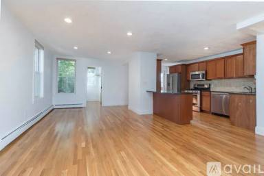 Main picture of 45 Tufts St