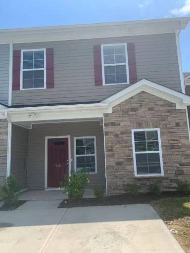 Main picture of 215 Orange Pond Ct