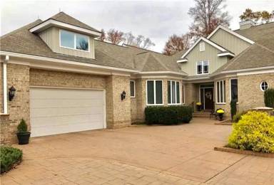 Main picture of 404 Rivers Edge