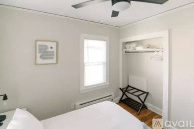 Main picture of 4009 University Ave
