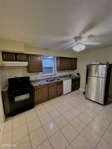 Main picture of 6031 W Lawrence Ave