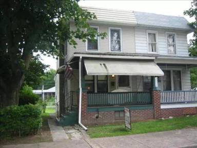 Main picture of 496 Eshelman St