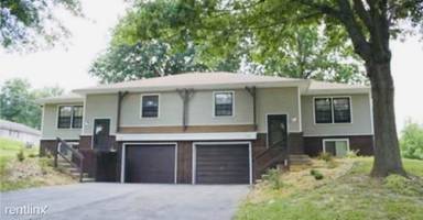 Main picture of 420 S 72nd St