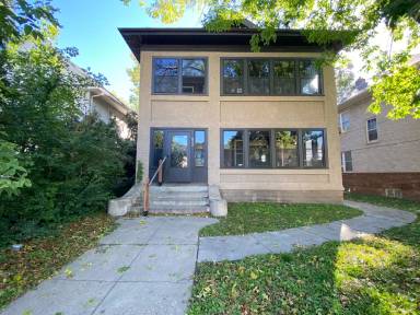 Main picture of 822 Penn Ave N