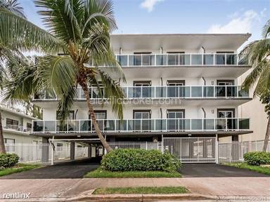 Main picture of 1986 Biarritz Dr