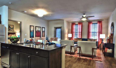 Main picture of Enclave At Hometown