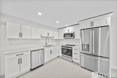 Main picture of 44 Pinebrook Ln