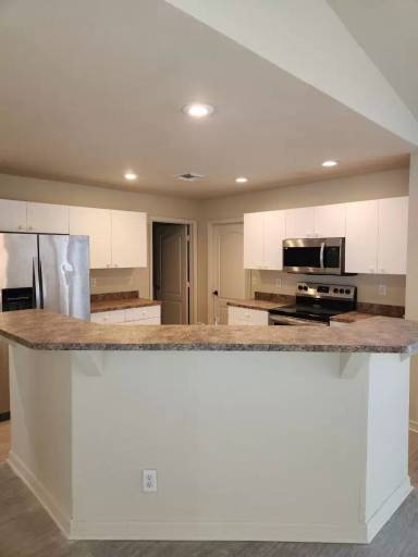 Main picture of 2121 NE 8th Pl