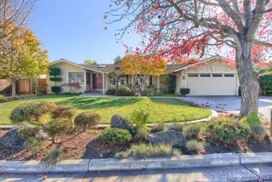 Main picture of 20776 Maureen Way