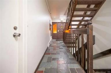 Main picture of 125 Warner Hill Rd