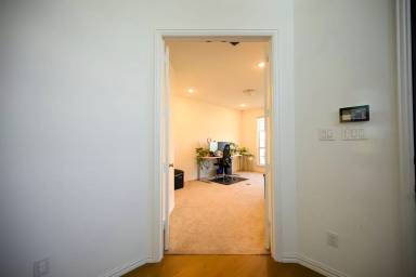 Main picture of 6020 Lowbranch Trl