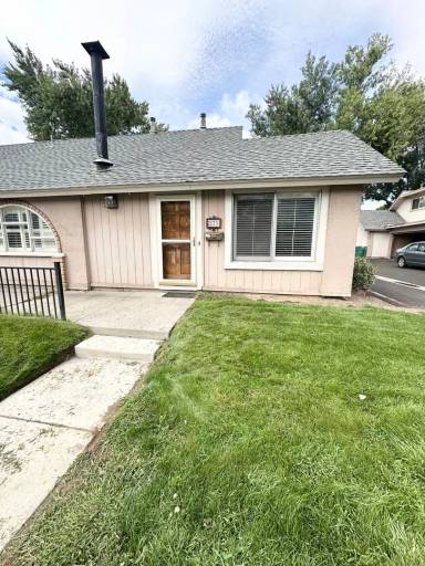 Main picture of 2173 Rock Blvd