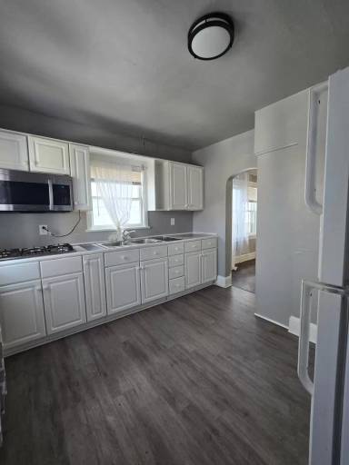 Main picture of 2470 N 52nd St