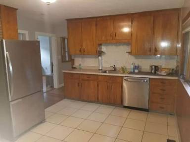 Main picture of 18 Pierce St