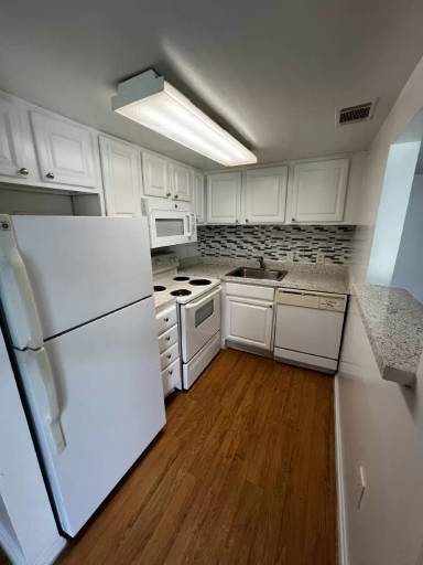 Main picture of Windmill Point Apartments