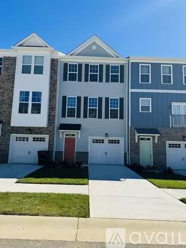 Main picture of 13821 Village View Dr
