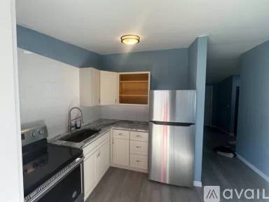 Main picture of 1360 S Washington Ave
