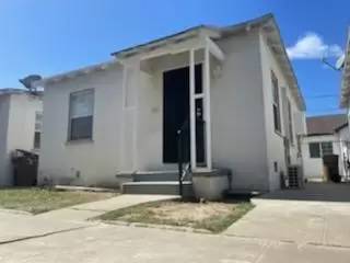 Main picture of 1026 1/2 W 92nd St