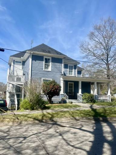 Main picture of 403 S 9th St