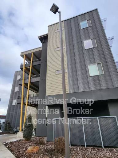 Main picture of Summit View Square