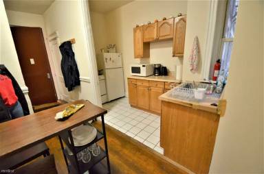 Main picture of 109 Peterborough St