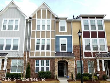 Main picture of 560 Balsam Fir Dr